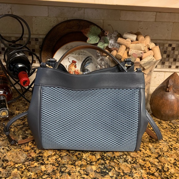 SOLD - Coach Lexy Purse - Picture 4 of 6